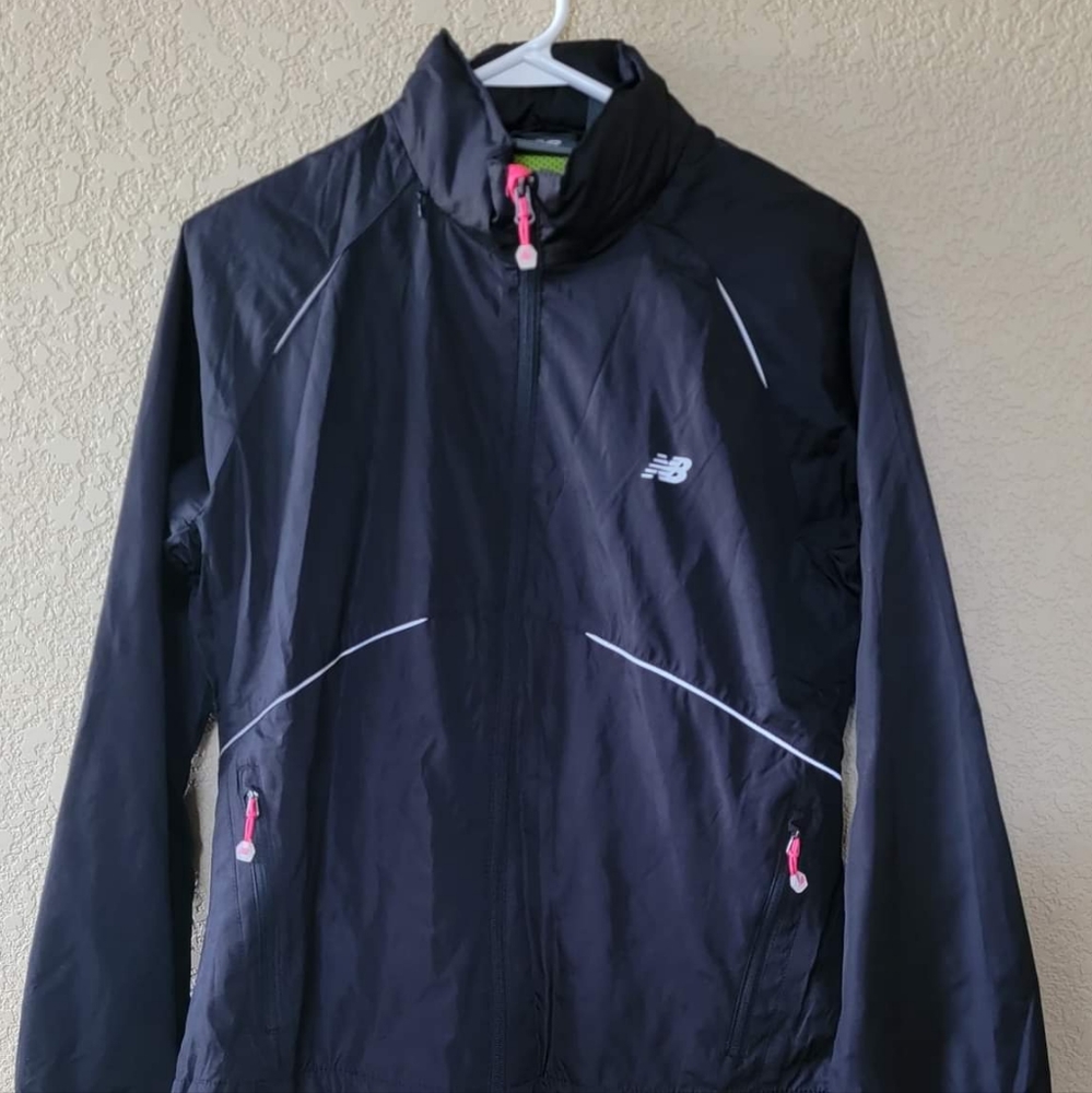 NEW BALANCE | RAIN JACKET SIZE M